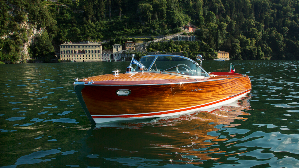 Lake Como Boat