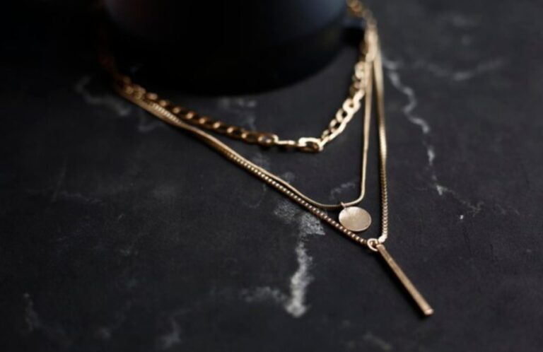 What makes jewelry ethical and sustainable?