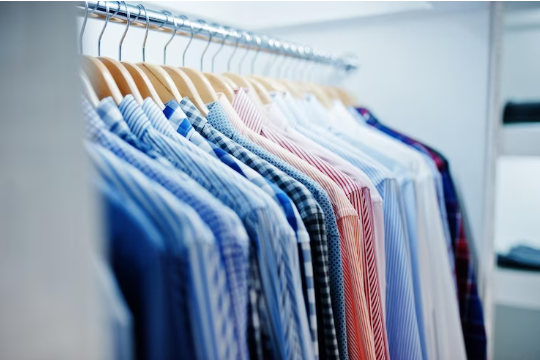 Top Factors to Consider When Choosing Dry Cleaning Services