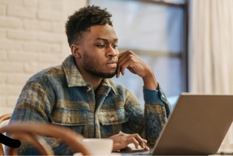 Essential Skills to Look for in an Online Bookkeeper