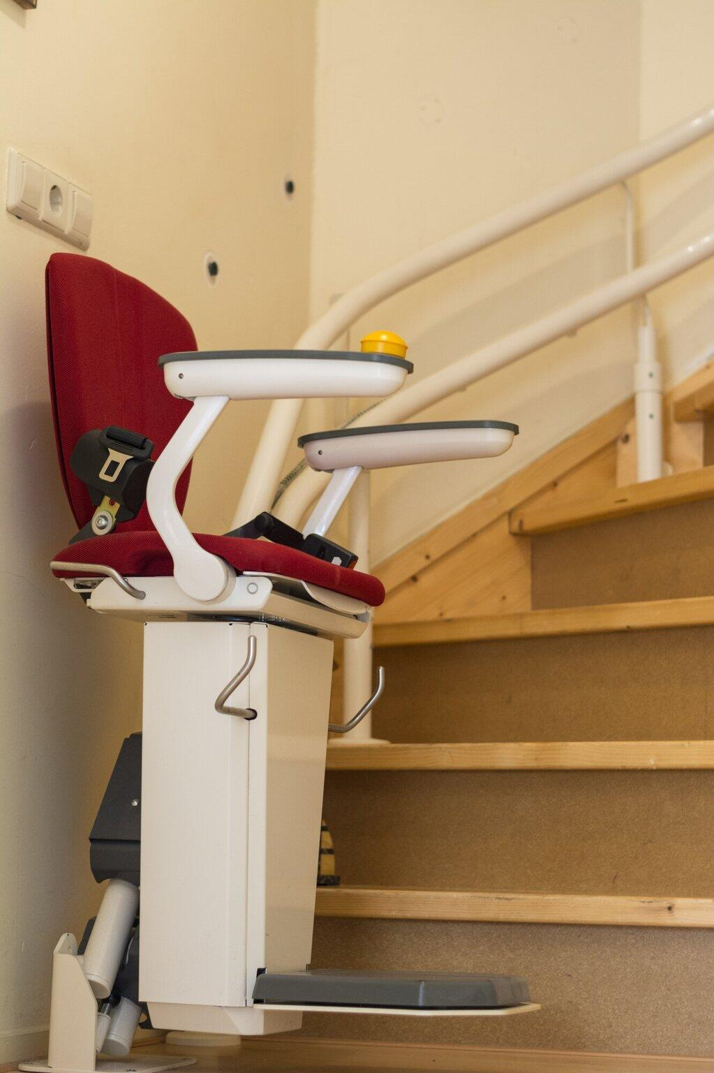 How Stairlifts Enhance Home Mobility and Independence